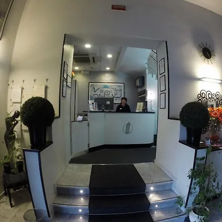 拉托瑞酒店 3*