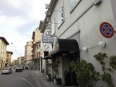 拉托瑞酒店 酒店 比萨